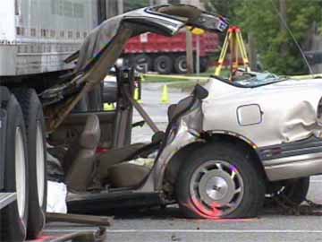 weak shockers make brakes fail then car crash